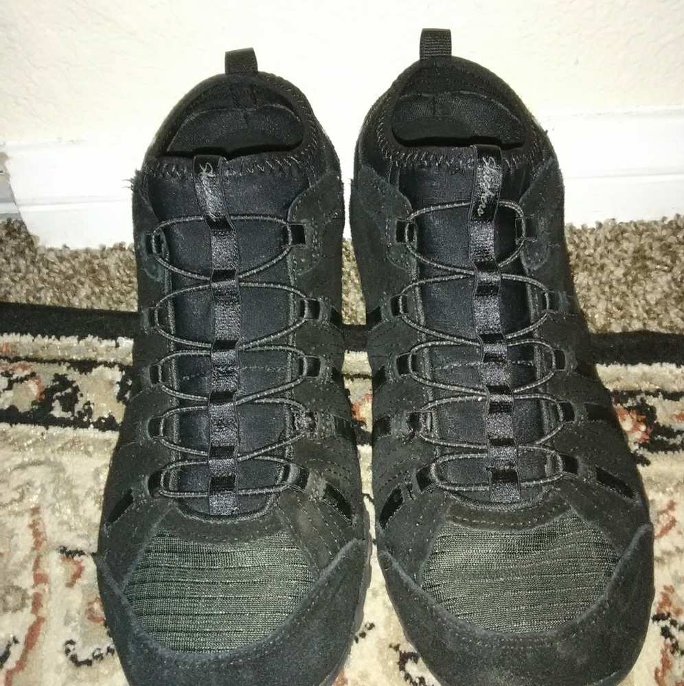 Running shoes